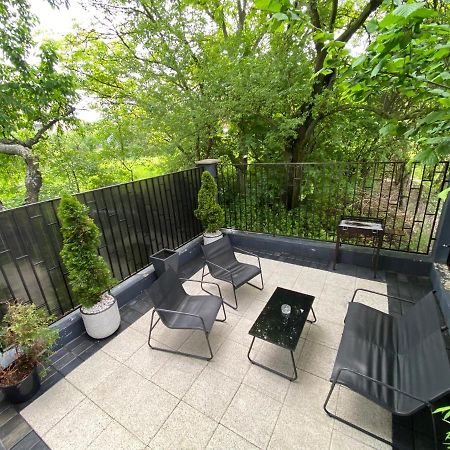 Garden Apartament Petrila Экстерьер фото