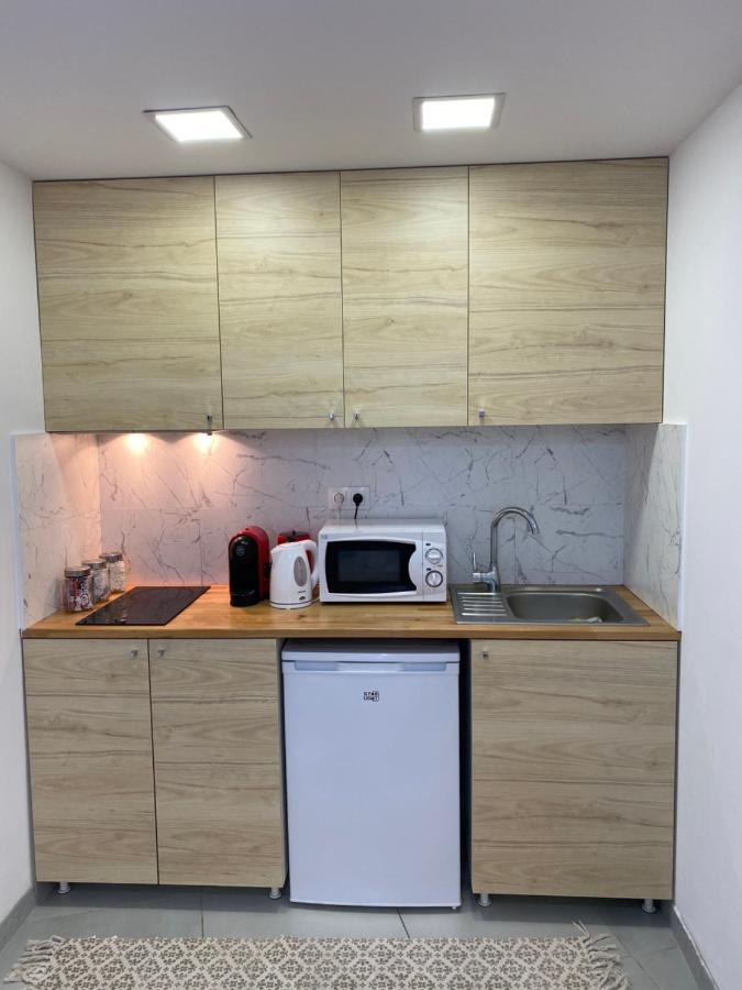 Garden Apartament Petrila Экстерьер фото