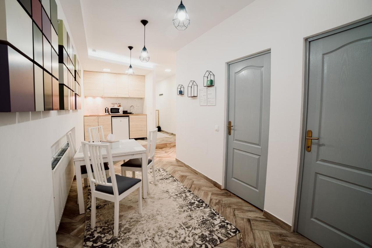Garden Apartament Petrila Экстерьер фото